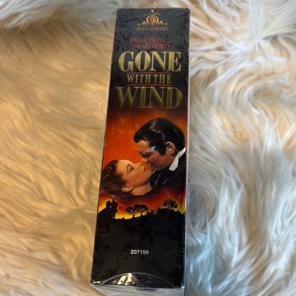 Gone with the Wind VHS Tape - Picture 2 of 6